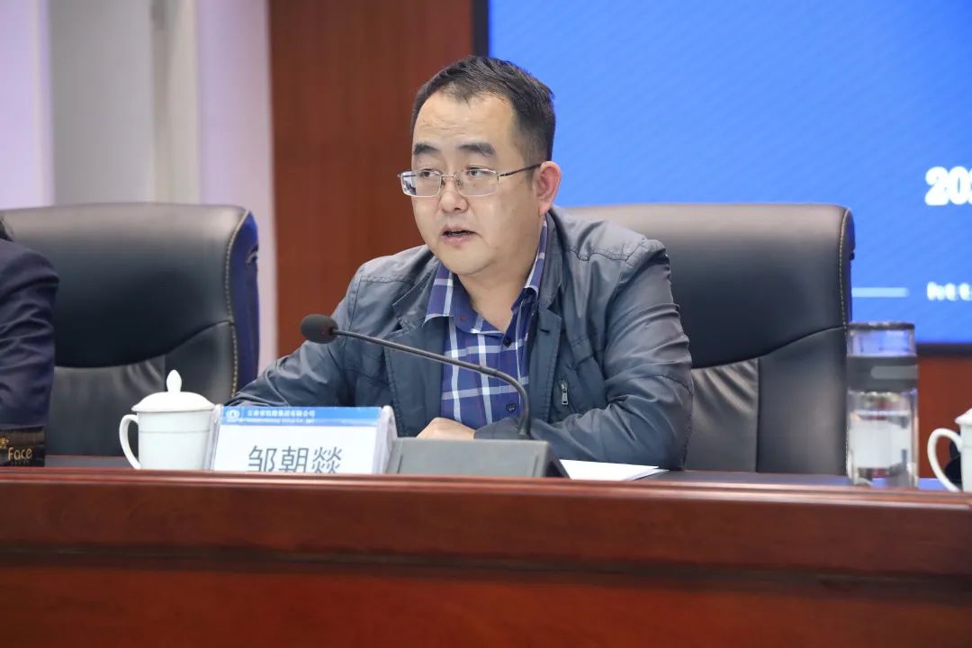 2022-10-11-公司召開干部大會宣布集團黨委決定 李元鴻任公司黨委副書記、副董事長、總經理，柳德勝任公司副總經理1.jpg